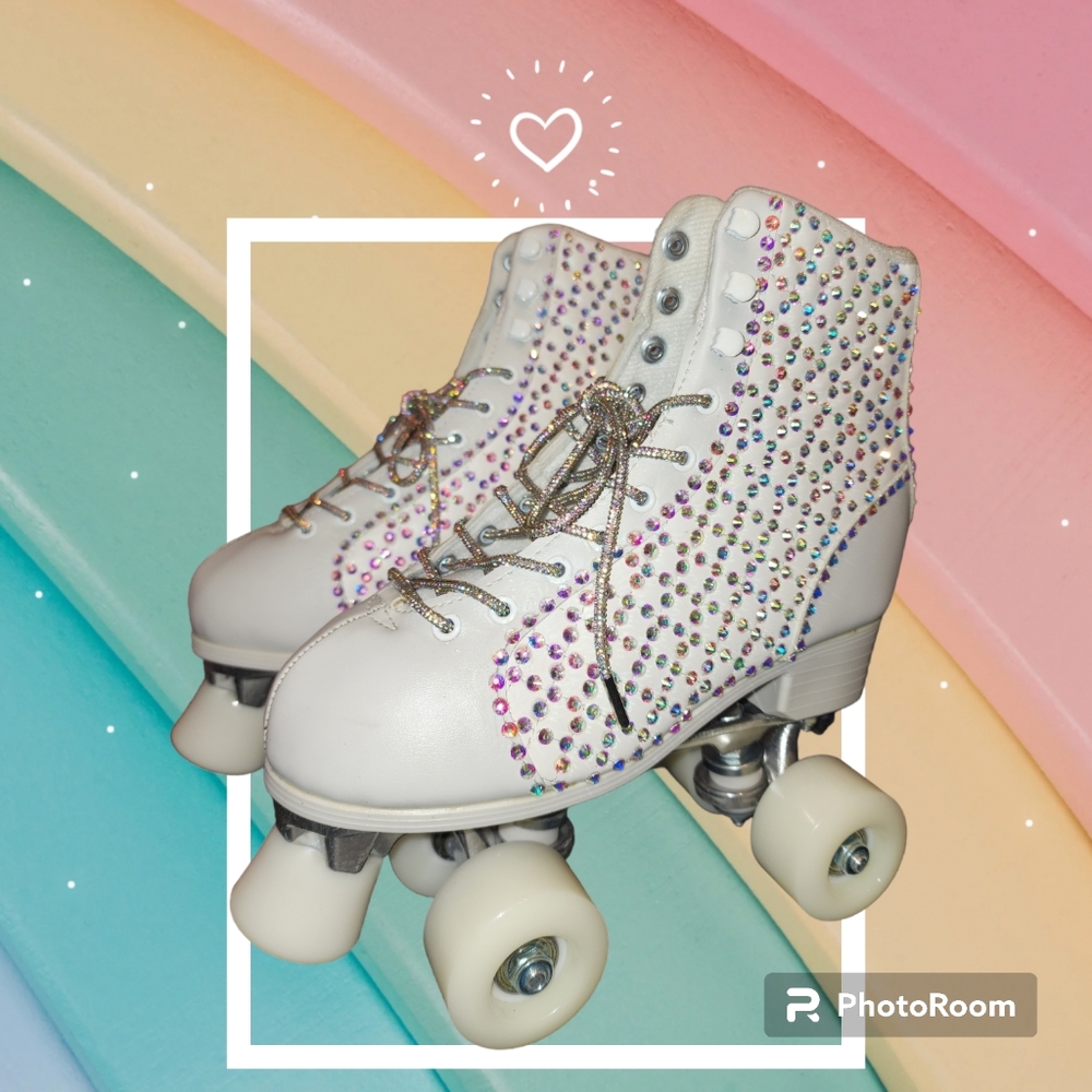 NEW Rainbow Rhinestone Crystal Classic White High Roller Skates light up Wheels